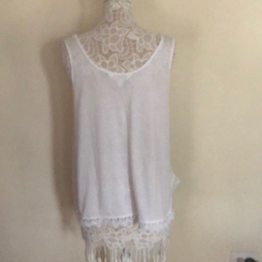 White Top - Picture 5 of 5